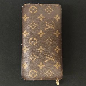 Louis Vuitton Zippy Wallet